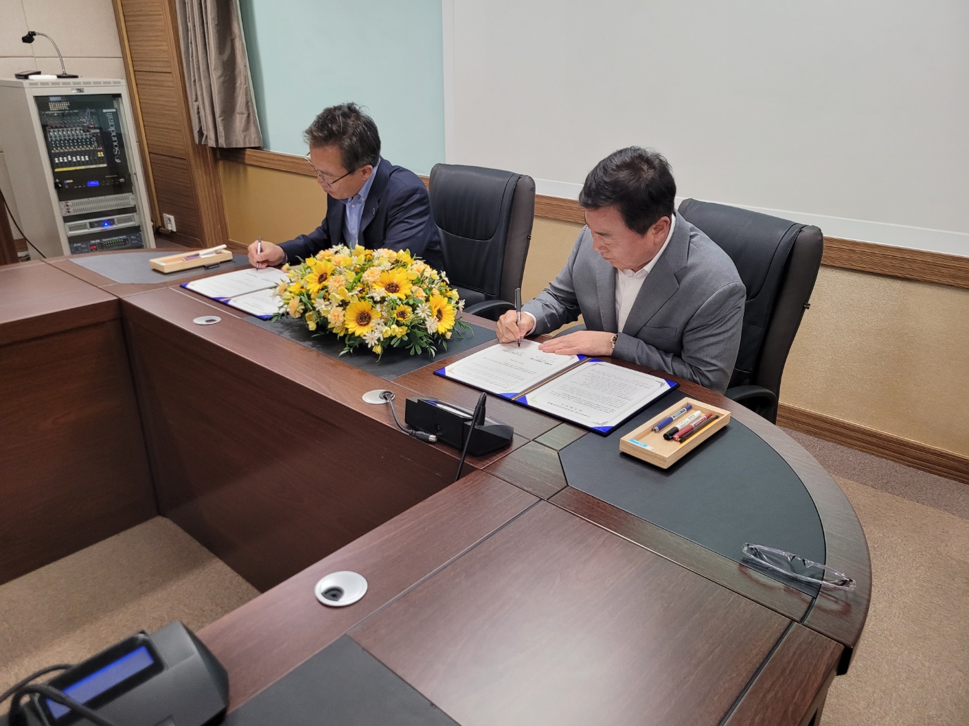 KakaoTalk_20250418_163658793_03.jpg